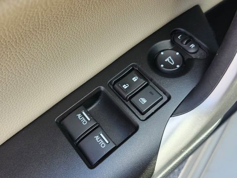 Used 2014 Honda Accord EX-L image 30