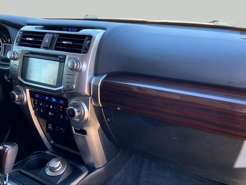 Used 2018 Toyota 4Runner Limited AWD/4WD image 18