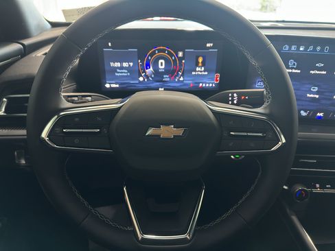 New 2026 Chevrolet Traverse LT w/ Sun and Wheel Package image 9