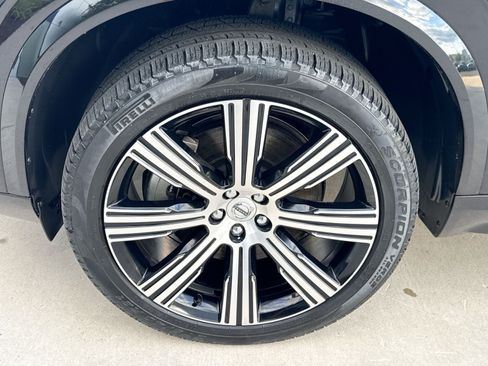 Certified 2023 Volvo XC90 T8 Plus w/ Protection Package Premier AWD/4WD image 12