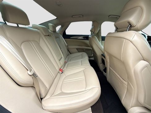 Used 2019 Lincoln MKZ Premiere image 29