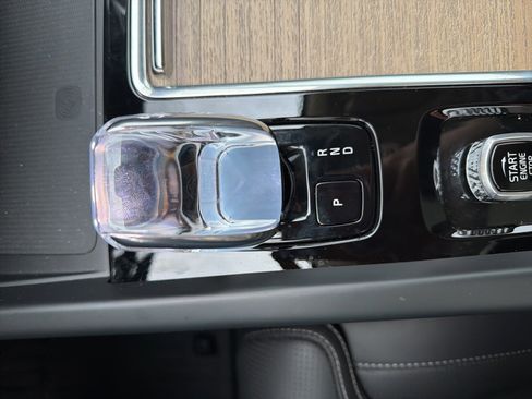 New 2026 Volvo XC60 B5 Ultra w/ Protection Package Premier image 32