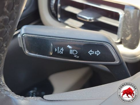 Used 2022 Lincoln Nautilus Reserve FWD image 32