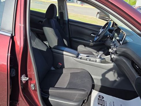 Used 2024 Nissan Sentra SV FWD image 15