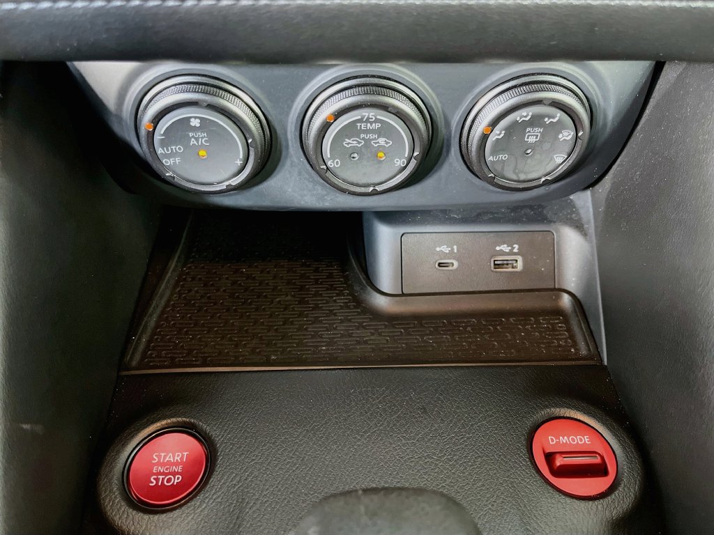 Used 2024 Nissan Z NISMO w/ Floor Mat Package RWD image 20
