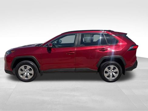 Used 2021 Toyota RAV4 LE AWD/4WD image 11