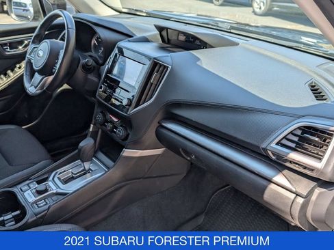 Used 2021 Subaru Forester Premium AWD/4WD image 32