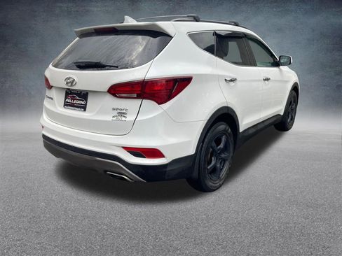 Used 2017 Hyundai Santa Fe Sport image 7