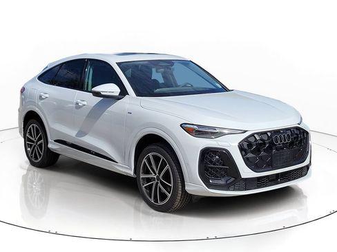 New 2026 Audi Q5 Premium Plus AWD/4WD image 1