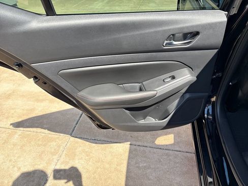 Certified 2022 Nissan Altima 2.5 SR w/ Midnight Edition Package FWD image 37