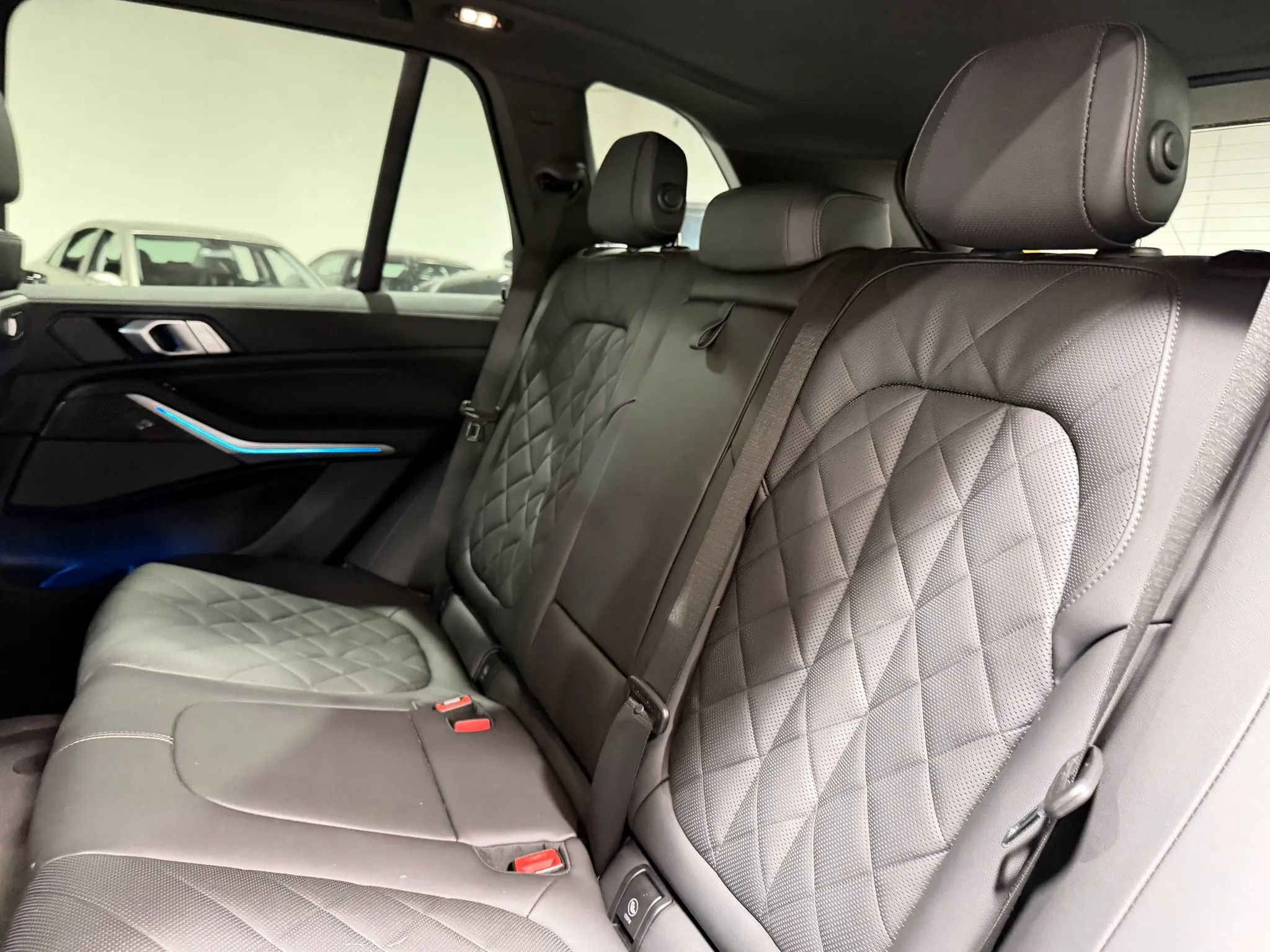 Used 2025 BMW X5 M60i w/ Climate Comfort Package AWD/4WD image 4