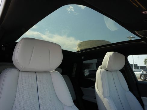 New 2025 Cadillac Lyriq Sport image 28