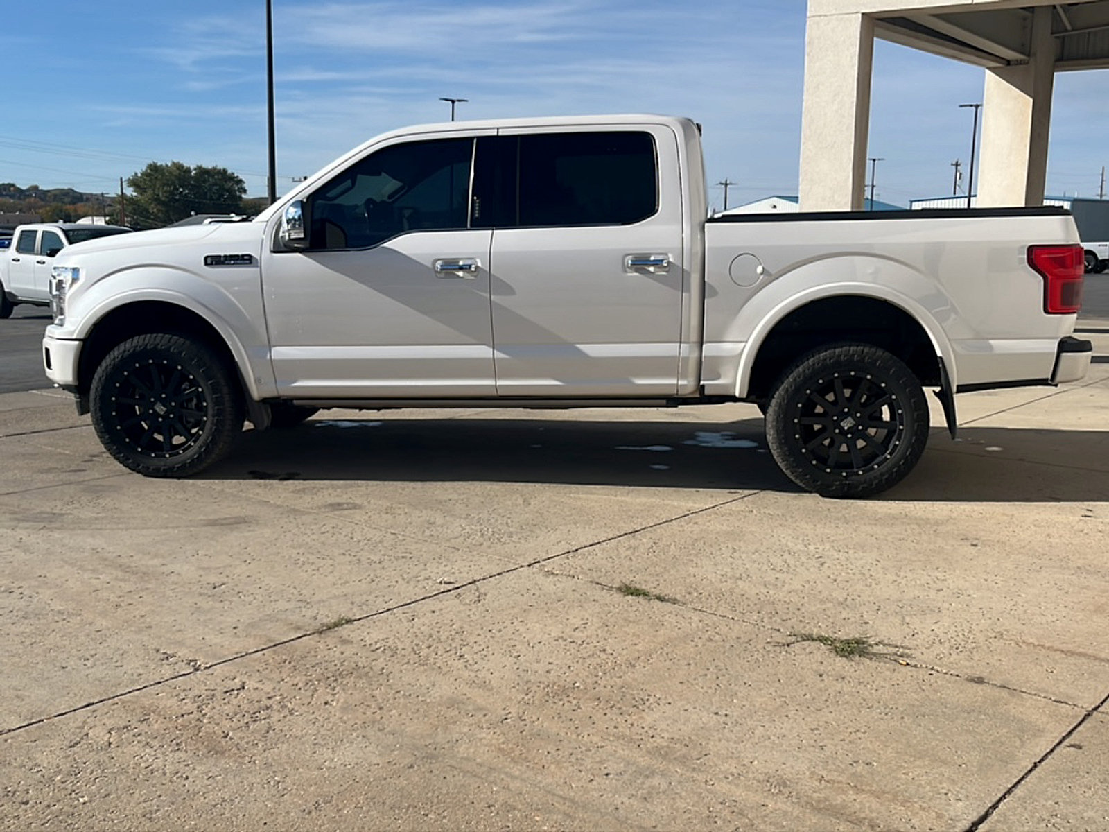 Used 2019 Ford F150 Platinum w/ Technology Package AWD/4WD image 9