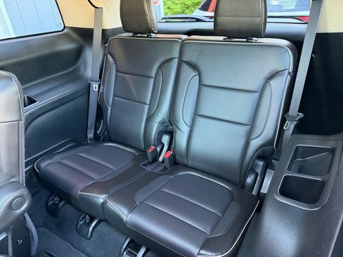 Used 2019 GMC Acadia Denali w/ Technology Package AWD/4WD image 11