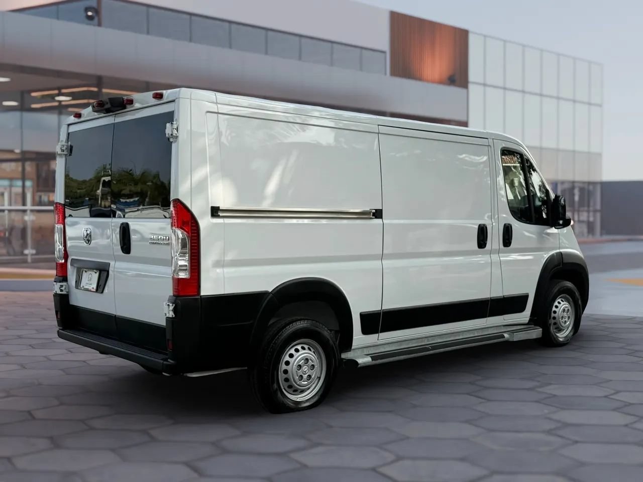 Used 2025 RAM ProMaster 2500 w/ U-Haul Equipment Group FWD image 6