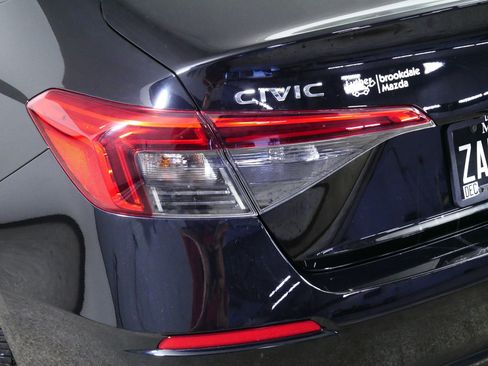 Used 2024 Honda Civic EX image 17