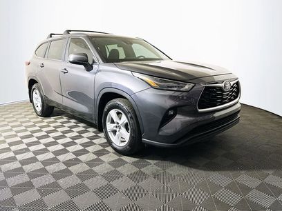 Used 2023 Toyota Highlander LE