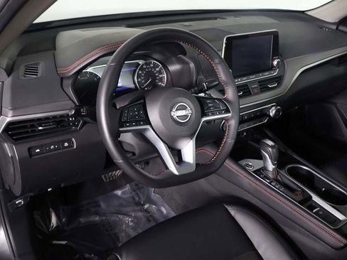 Used 2025 Nissan Altima 2.5 SR image 23