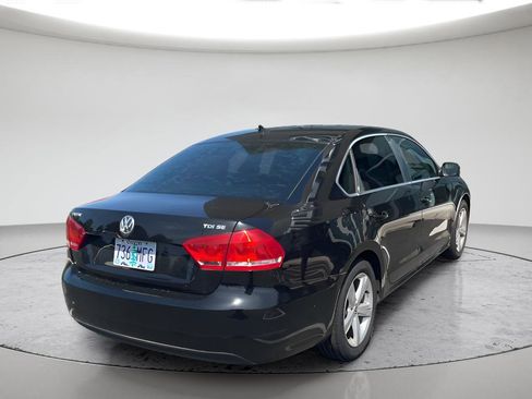 Used 2013 Volkswagen Passat TDI SE FWD image 5