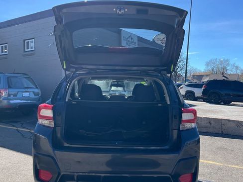 Used 2018 Subaru Crosstrek 2.0i Premium image 21