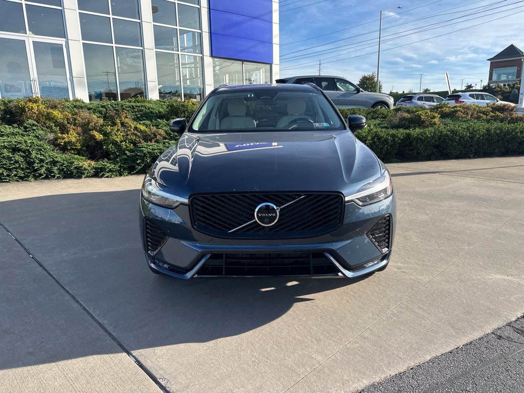 Certified 2026 Volvo XC60 B5 Ultra AWD/4WD image 2