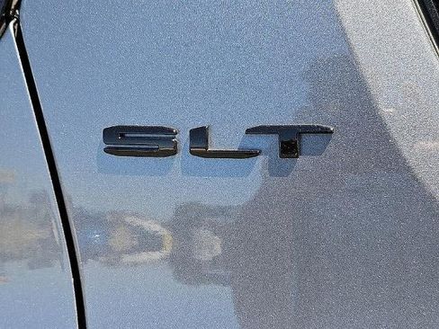 Used 2021 GMC Acadia SLT w/ Elevation Edition FWD image 15