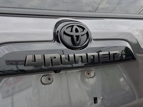 Used 2021 Toyota 4Runner Venture w/ Moonroof Package AWD/4WD image 37