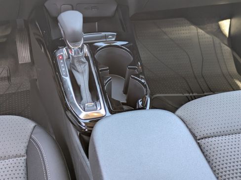 New 2026 Chevrolet Trax LT w/ Driver Confidence Package FWD image 19