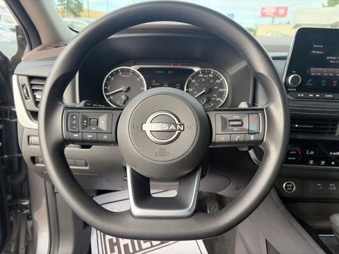 Used 2023 Nissan Rogue SV AWD/4WD image 17