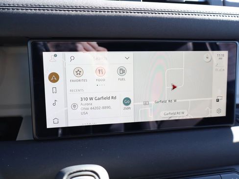 Used 2023 Land Rover Defender 90 X-Dynamic SE image 21