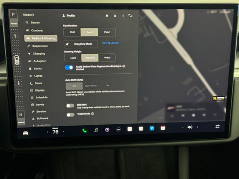 Used 2022 Tesla Model X Plaid image 25