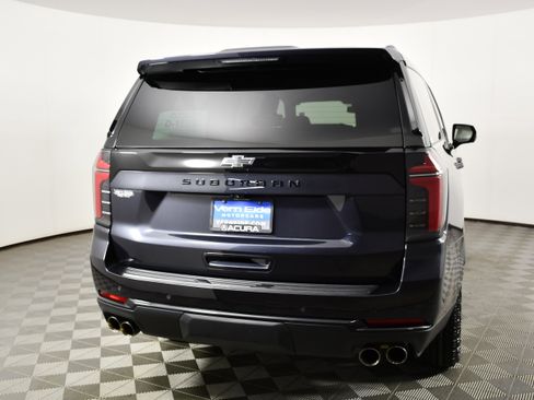 Used 2025 Chevrolet Suburban Z71 image 7