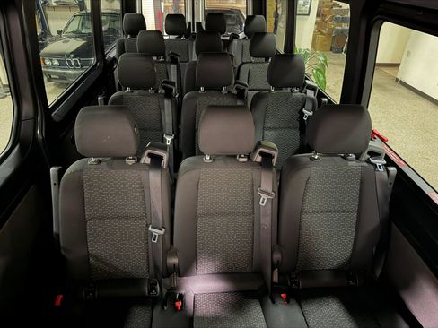 Used 2019 Mercedes-Benz Sprinter 2500 image 43