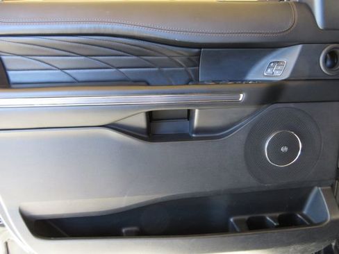 Certified 2020 Ford Expedition Platinum image 9