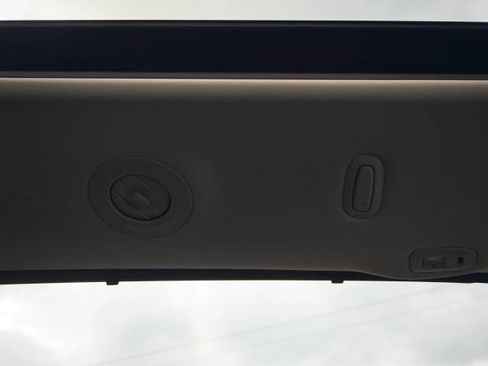 Used 2021 Chrysler Pacifica Limited FWD image 46