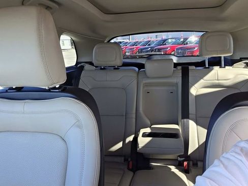 New 2026 Lincoln Corsair Premiere image 15