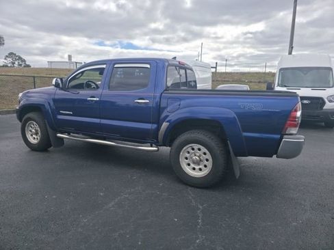 Used 2014 Toyota Tacoma PreRunner w/ SR5 Package image 7