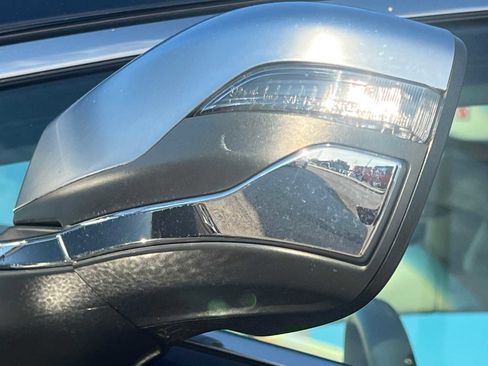 Used 2021 Subaru Outback Touring w/ Popular Package #2 image 11