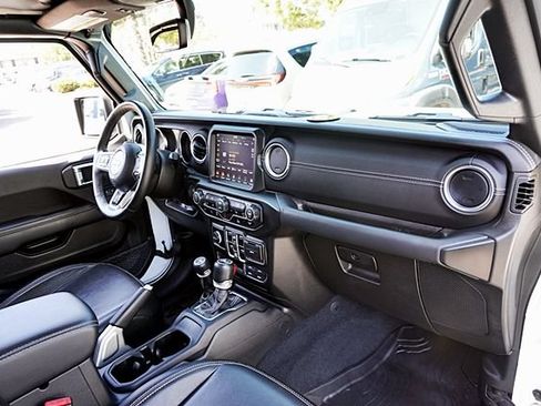 Used 2023 Jeep Wrangler Unlimited Sahara w/ Cold Weather Group AWD/4WD image 13