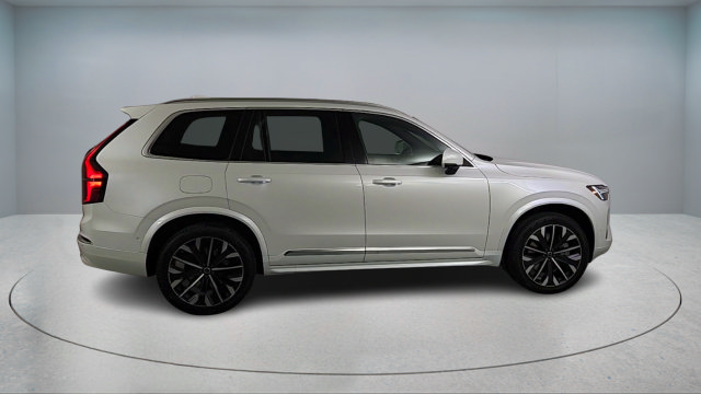 New 2026 Volvo XC90 T8 Plus w/ Protection Package Premier AWD/4WD image 8