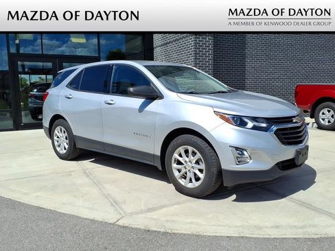 Used 2019 Chevrolet Equinox LS w/ LS Convenience Package FWD image 1