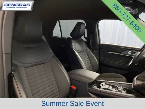 Used 2025 Ford Explorer ST-Line w/ ST-Line Street Pack AWD/4WD image 45