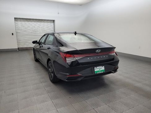Used 2023 Hyundai Elantra SEL FWD image 5