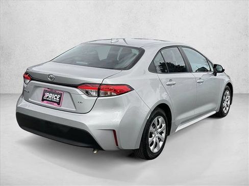 Used 2024 Toyota Corolla LE image 5