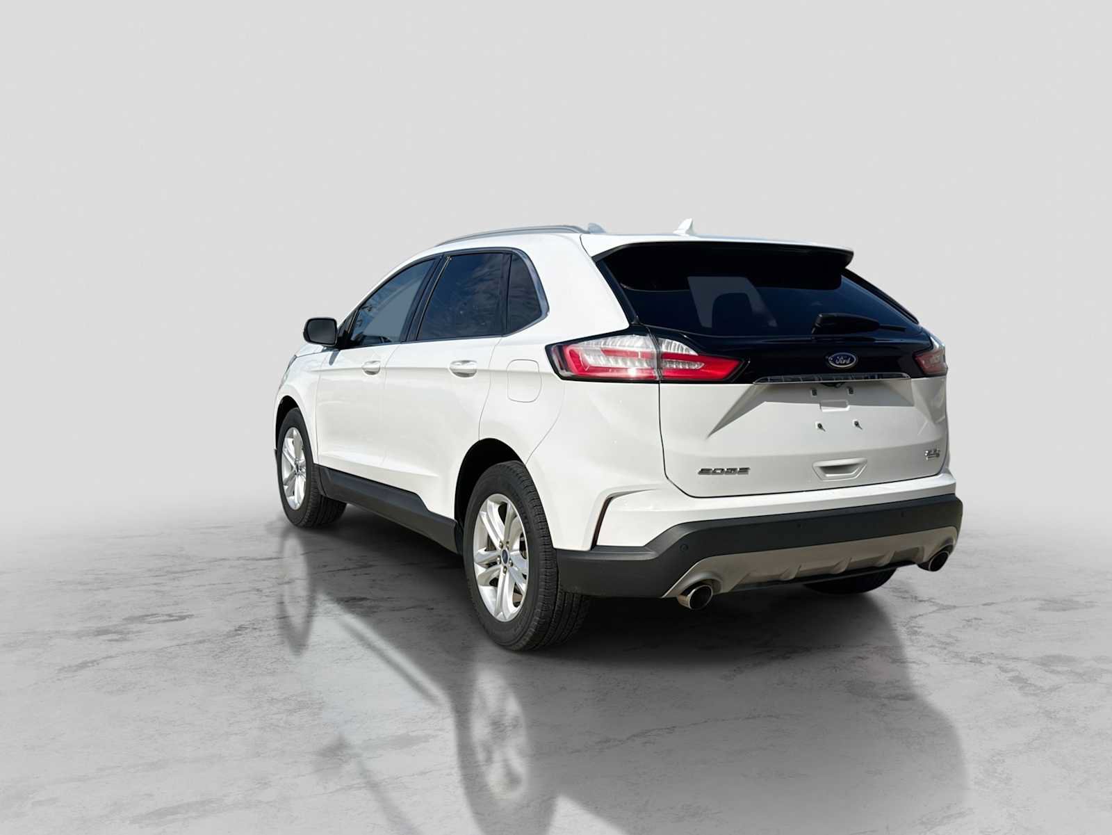Used 2020 Ford Edge SEL w/ Convenience Package AWD/4WD image 4