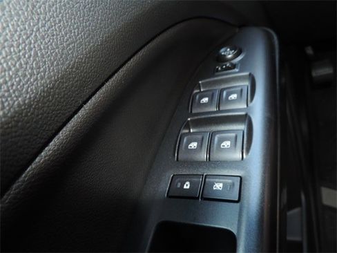 Used 2022 GMC Canyon AT4 image 26