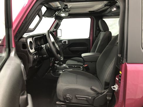 Certified 2024 Jeep Wrangler Willys image 12