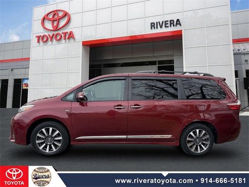 Used 2018 Toyota Sienna Limited Premium image 8