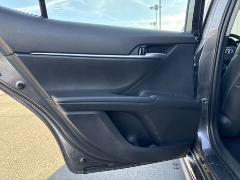 Used 2023 Toyota Camry SE image 23