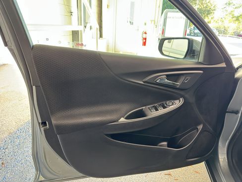 Used 2024 Chevrolet Malibu LT image 29